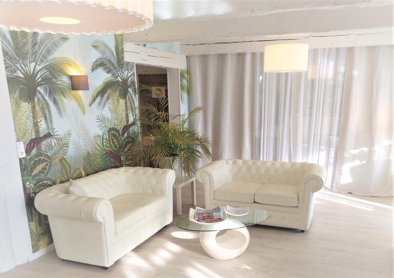 Hotel Les Jardins De Bormes, Sauna & Jacuzzi Exterior foto