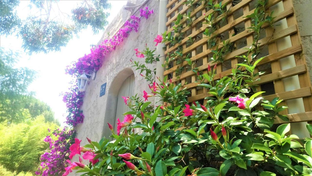 Hotel Les Jardins De Bormes, Sauna & Jacuzzi Exterior foto